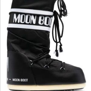 Moon Boots NIB techna icon RARE!!!  Brand new in box 39/41 black